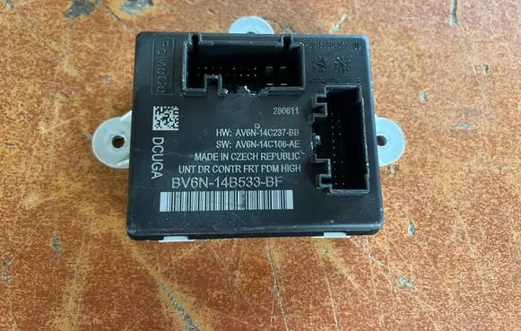 Ford Focus Door control unit/module AV6N14C237BB BVN14B533BF
