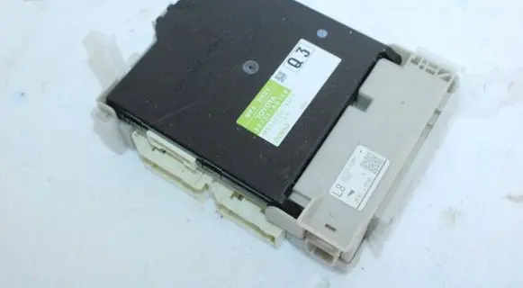 Toyota Yaris Central body control module 892210D110 MB2380008333
