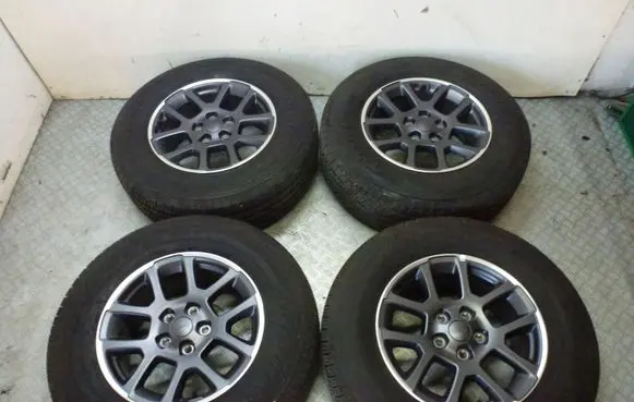 Jeep Gladiator R18 alloy rim 