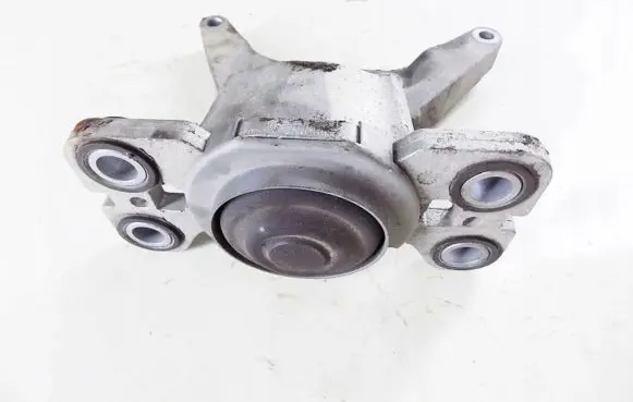 Volvo V70 Gearbox mount