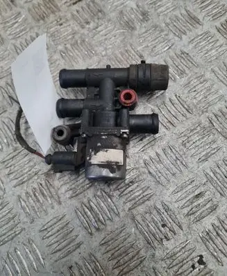 Audi A4 S4 B7 8E 8H Coolant heater control valve 8E0820036
