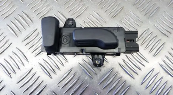 Nissan Qashqai Seat control switch 