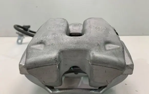 BMW X4 G02 Front brake caliper 6882253