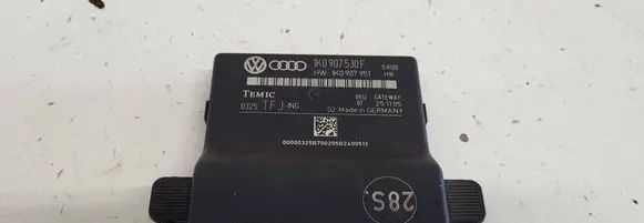Volkswagen Touran I Gateway control module 1K0907530F 0325 1K0907951