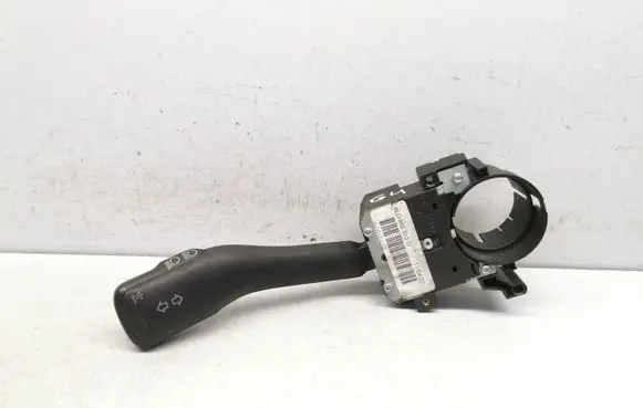 Volkswagen Golf IV Indicator stalk 8L0953513G