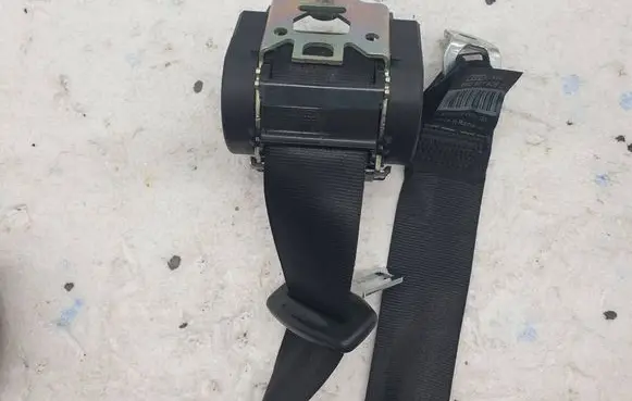Audi Q7 4L Third row seat belt 4L0857811B