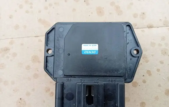 Toyota Avensis T250 Heater blower motor/fan resistor 4993002121