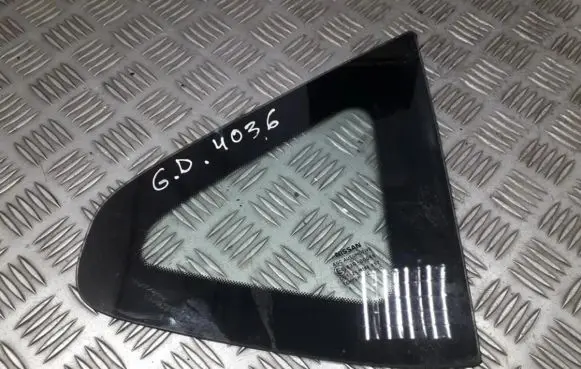 Nissan Qashqai Rear side window
