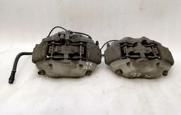 Mercedes-Benz S W221 Front brake caliper A0034205183