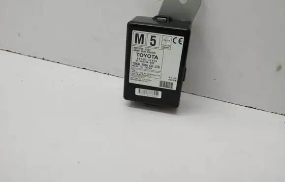 Toyota RAV 4 (XA40) Door central lock control unit/module 8974042050