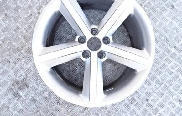 Audi A5 Sportback 8TA R18 alloy rim 