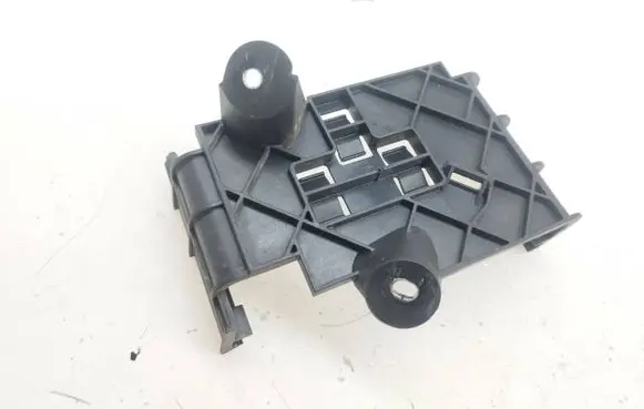 Other engine bay part