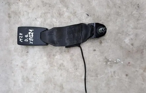 Renault Captur Rear seatbelt buckle