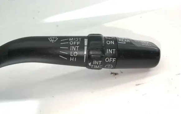 Toyota Avensis Verso Indicator stalk 846522G470