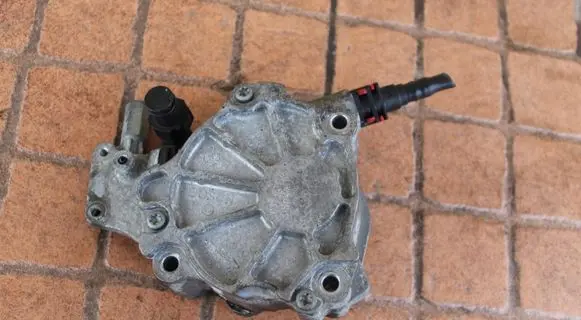 Ford S-MAX Vacuum pump D171B-1A