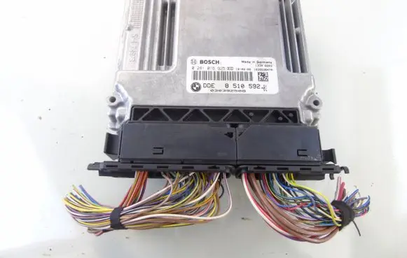 BMW 1 E81 E87 Engine control unit/module 8510592