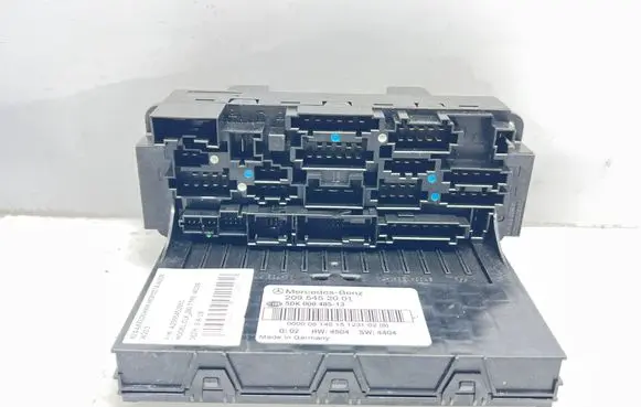 Mercedes-Benz CLK A209 C209 Fuse module 2095452001 5DK00848513