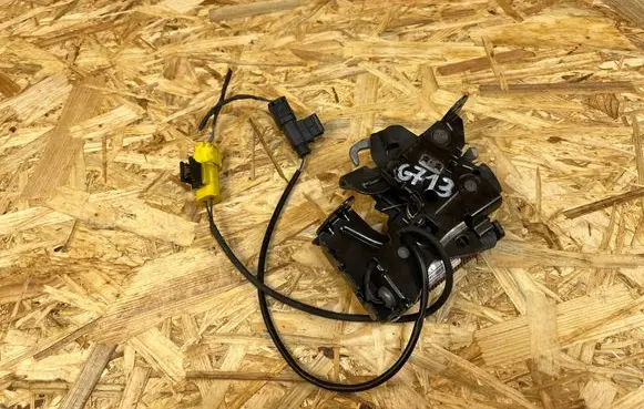 BMW 2 F45 Engine bonnet/hood lock/catch 7242550
