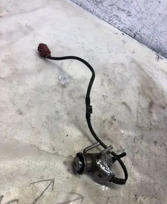 Volkswagen Touran III AdBlue injector 04l131113p