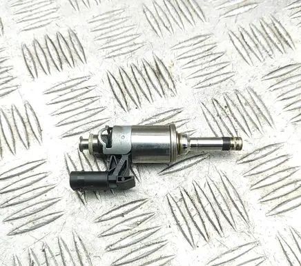 Volkswagen Golf VII Fuel injector 04E906036AF 0261500477