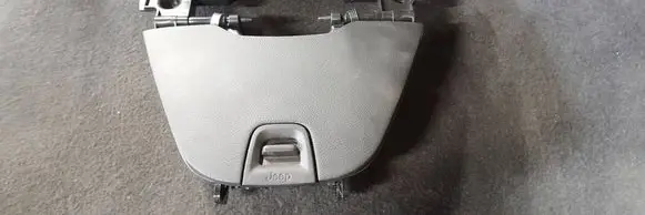 Jeep Cherokee Glove box 6rp82trmaa