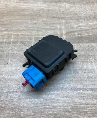 Audi A4 S4 B5 8D Air flap motor/actuator 8D1820511E 0132801148 WithPlug