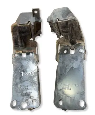 BMW 3 E90 E91 Radiator mount bracket 7117811 7117812