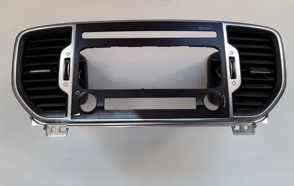 KIA Sportage Dash center air vent grill 97420F1000