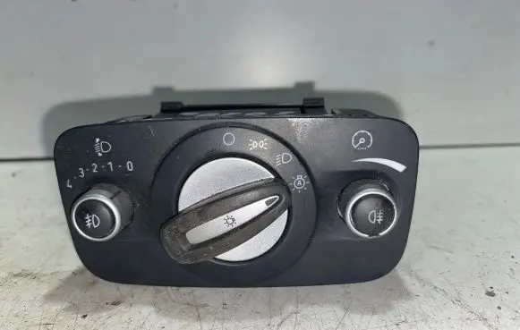 Ford Mondeo MK IV Light switch 70962