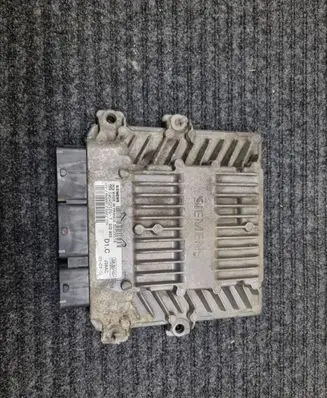 Volvo V50 Engine control unit/module 30729518 5WS40212GT