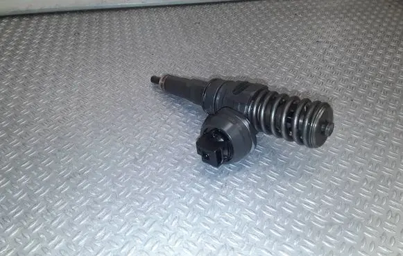 Seat Ibiza III (6L) Fuel injector 038130073ag 0414720215
