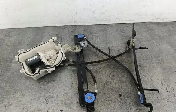 Seat Toledo III (5P) Front door window regulator with motor