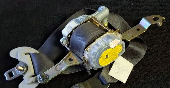 Subaru Legacy Front seatbelt
