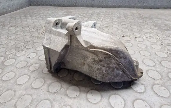 Mercedes-Benz C W205 Engine mounting bracket A6512234204