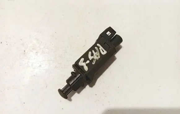 Volkswagen PASSAT B3 Brake pedal sensor switch 191945515