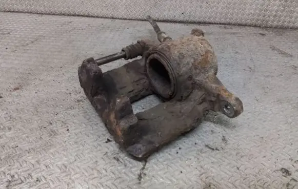 Fiat Idea Front brake caliper