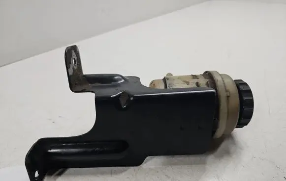 KIA Sorento Power steering fluid tank/reservoir