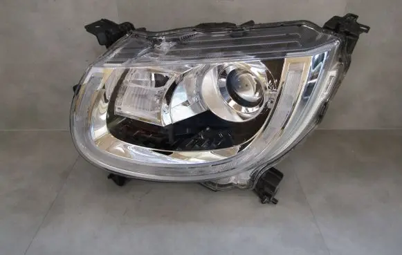Suzuki Ignis Headlight/headlamp KOITO1005939D