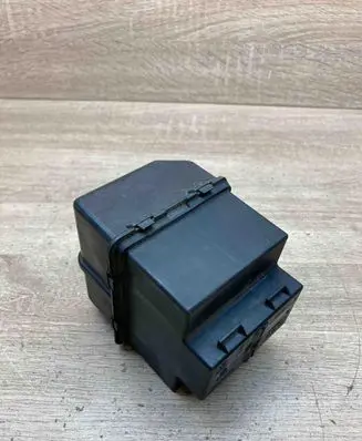 Volkswagen PASSAT B6 Fuse box set 1K0937311C