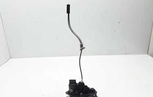 Volvo XC90 Front door lock 31440998