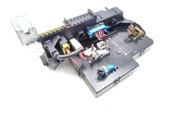 Mercedes-Benz C W204 Fuse module 2049000902 2045458732 2129022702