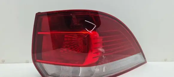 Volkswagen Golf V Rear/tail lights 05001H0M01R