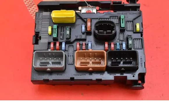 Mercedes-Benz E C207 W207 Fuse box set 9661086980