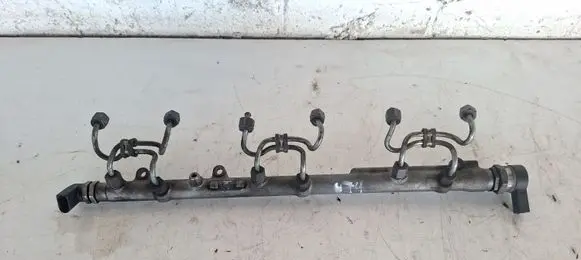 BMW 5 E60 E61 Fuel main line pipe
