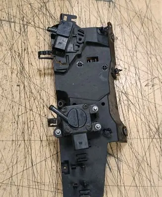 BMW X5 E70 Other engine bay part 13627806494 7806494 6440410