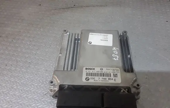 BMW 1 E81 E87 Engine control unit/module 0281012880 779985402