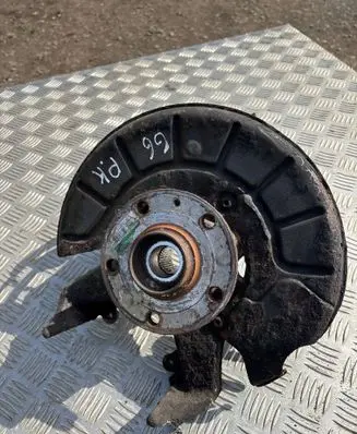 Volkswagen Golf VI Front wheel hub spindle knuckle 