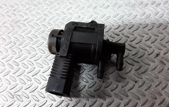 Audi Q7 4L Turbo solenoid valve 1K0906283A