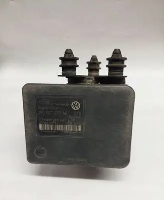 Seat Leon (1P) ABS Pump 1K0907379AC