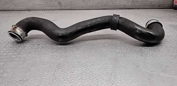 Mercedes-Benz C W203 Coolant pipe/hose